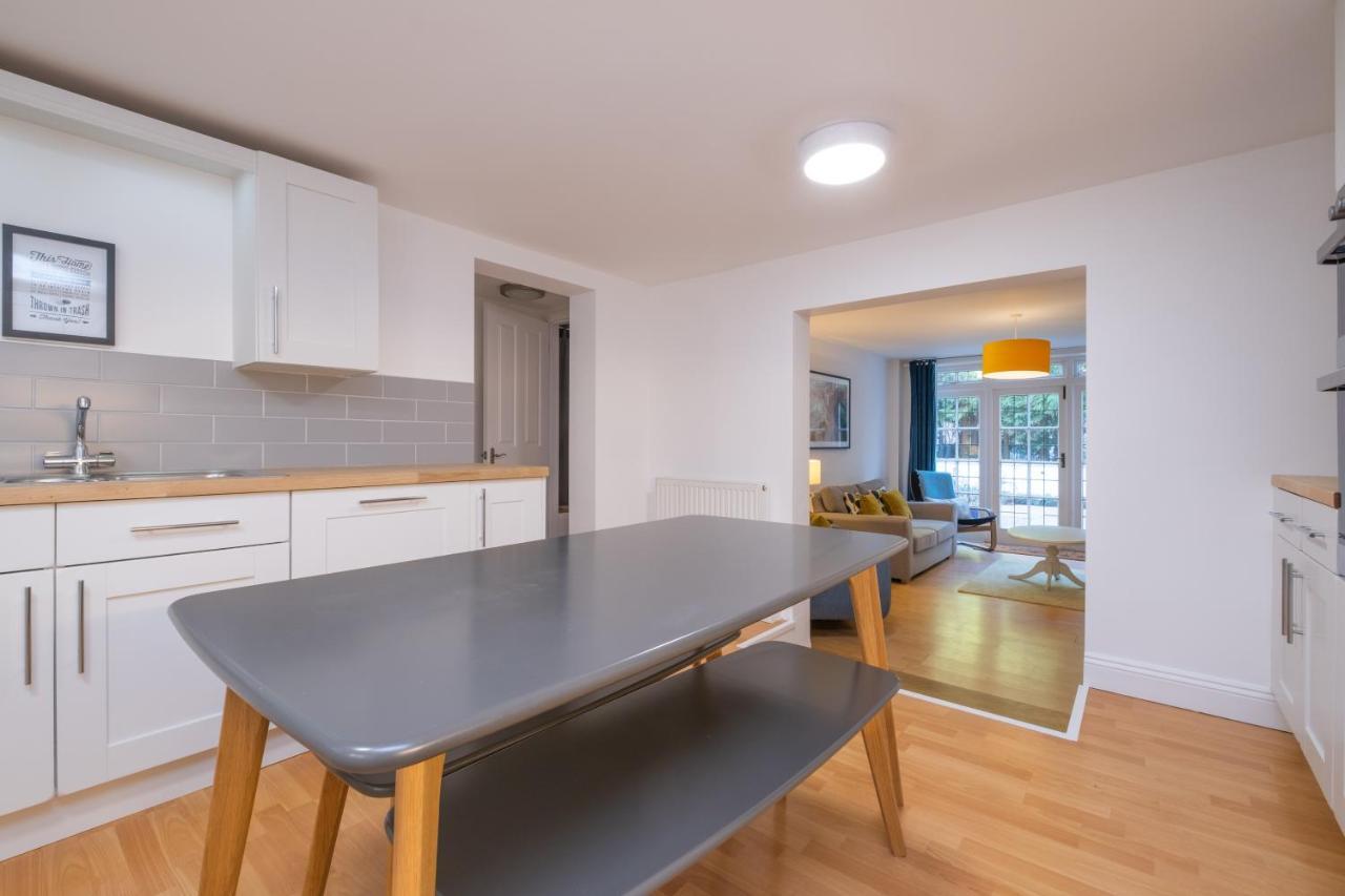 Modern Apt Near Gardens With Large Decking Area - Vivre Retreats Bournemouth Exterior foto
